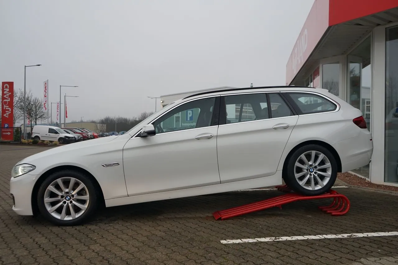 BMW 5er Reihe 520d Touring Luxury...  Image 3