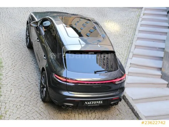 Porsche Macan 2.0 T Image 1